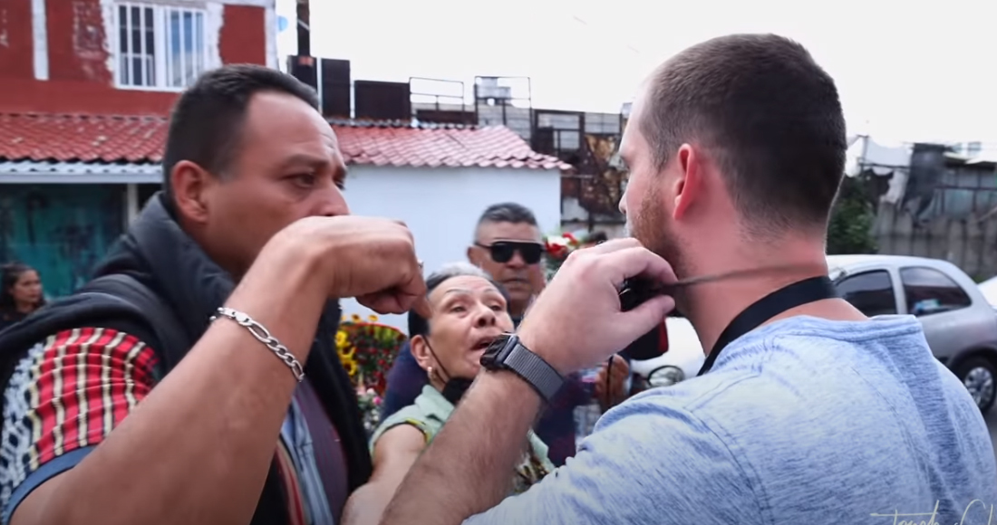 Cristiano confronta en Tepito a seguidores de la Santa Muerte y es echado del «barrio bravo» en segundos