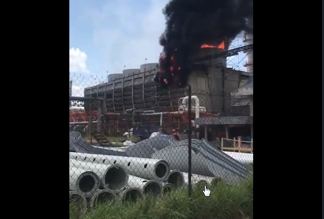 Refinería de Cadereyta se incendia; Pemex reporta que no hubo lesionados