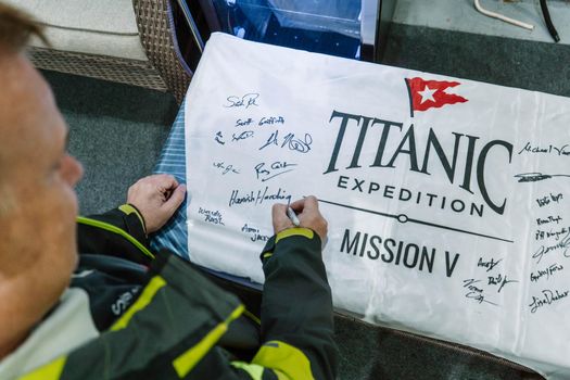Empresarios y un guía experimentado abordaron el submarino desaparecido Titan