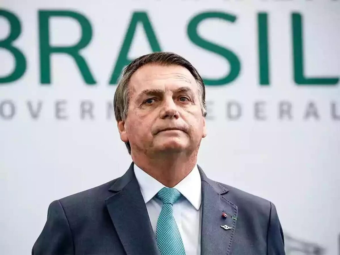Jair Bolsonaro es inhabilitado para contender en elecciones hasta el 2030