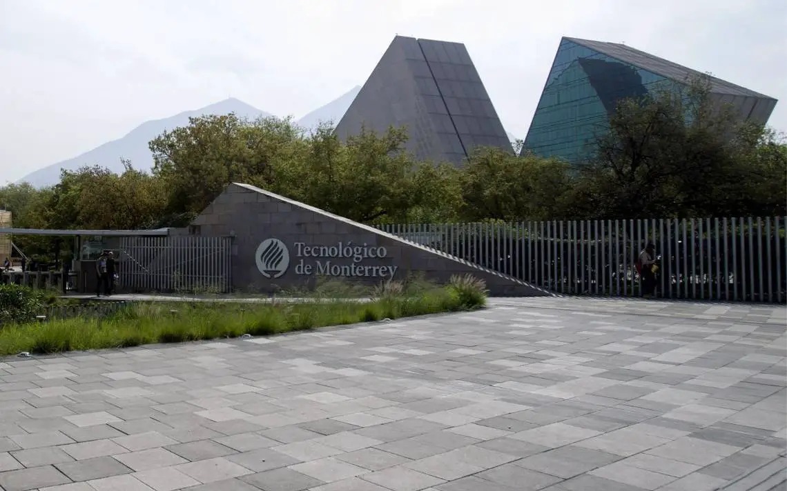 Estudiante del Tec de Monterrey fallece en la biblioteca