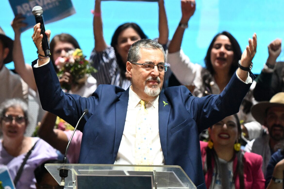 Bernardo Arévalo gana la segunda vuelta electoral de Guatemala