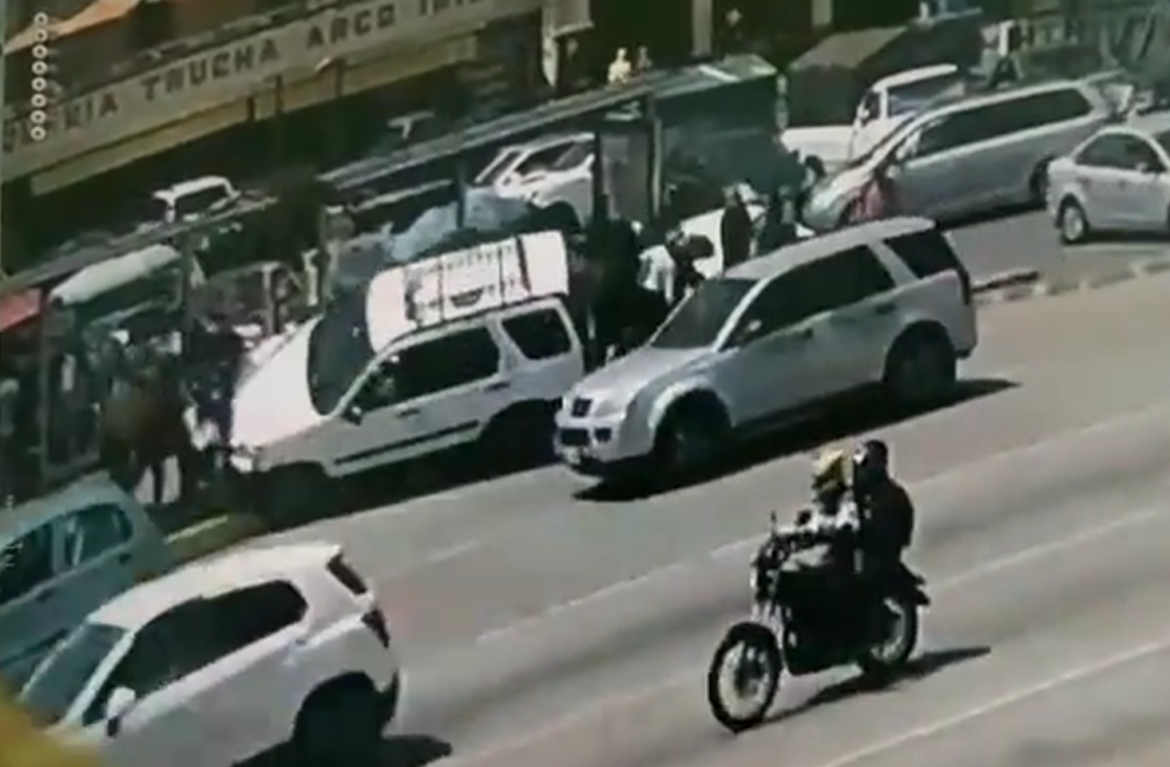 Un conductor pierde el control en Puebla y arrolla a varias personas, entre ellas menores de edad