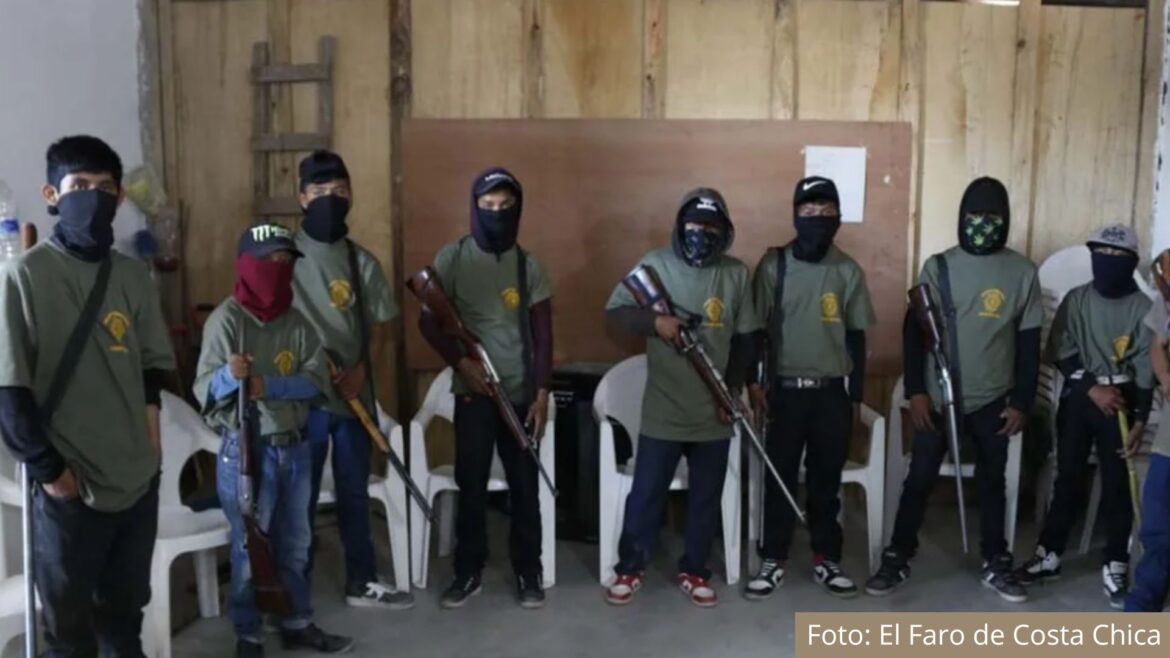 Comunidad indígena de Ayahualtempa arma de nuevo a niños debido a la inseguridad en Guerrero