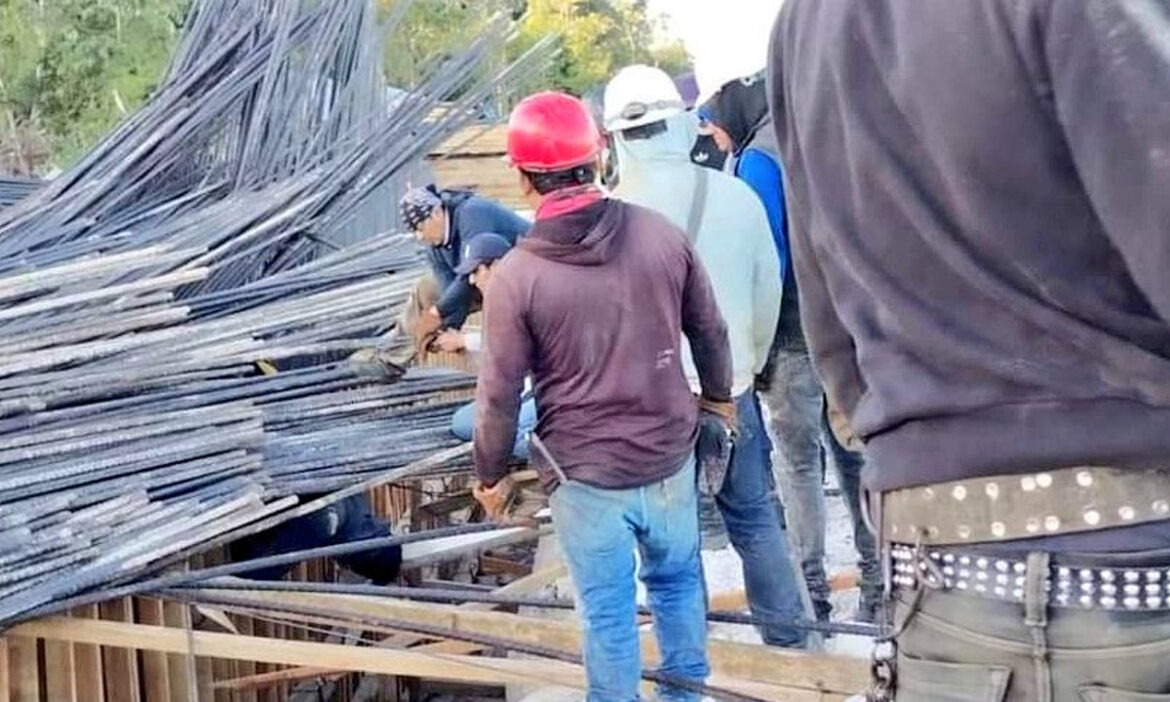 Dos trabajadores habrían resultado heridos tras el colapso de una construcción del Tren Maya