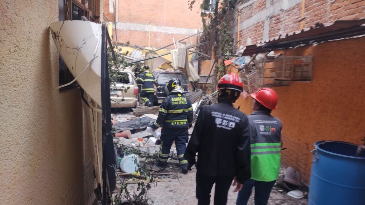 Explosión por acumulación de gas deja 12 heridos en Coyoacán y daña 7 viviendas