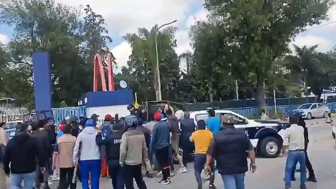 Detienen a 120 personas tras intento de toma violenta en planta de Cruz Azul en Tula