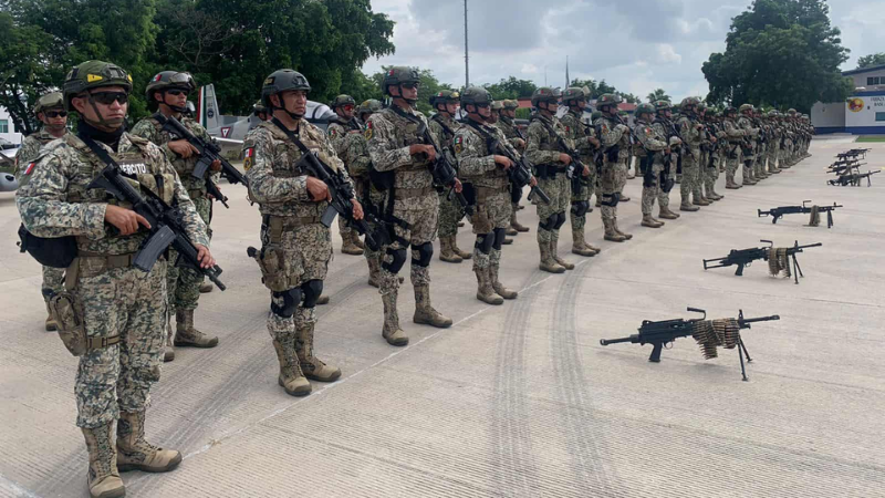 Llegan 100 militares a Culiacán para frenar la ola de violencia que azota a Sinaloa