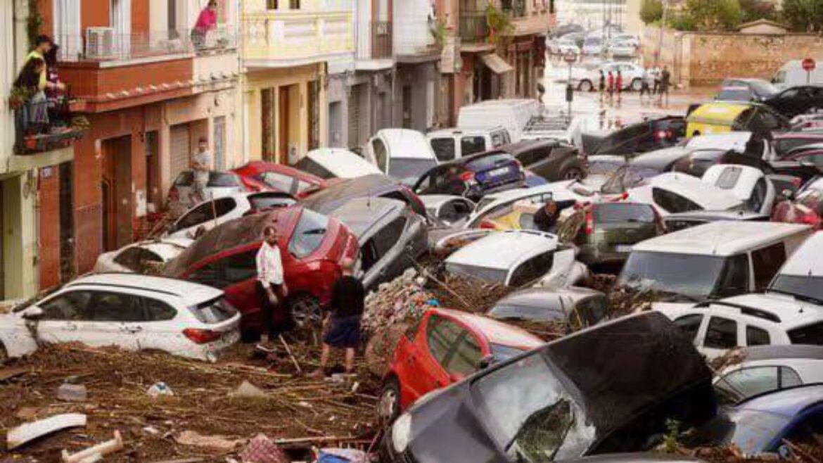 Tragedia por DANA en Valencia deja 95 muertos; España declara zona catastrófica y luto nacional