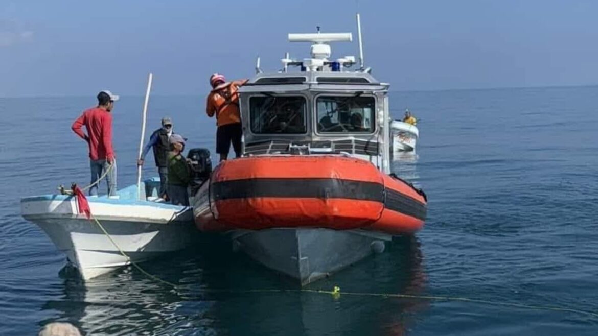 La Semar localiza la embarcación «Felgon II» en el Golfo de México y rescata a su tripulación