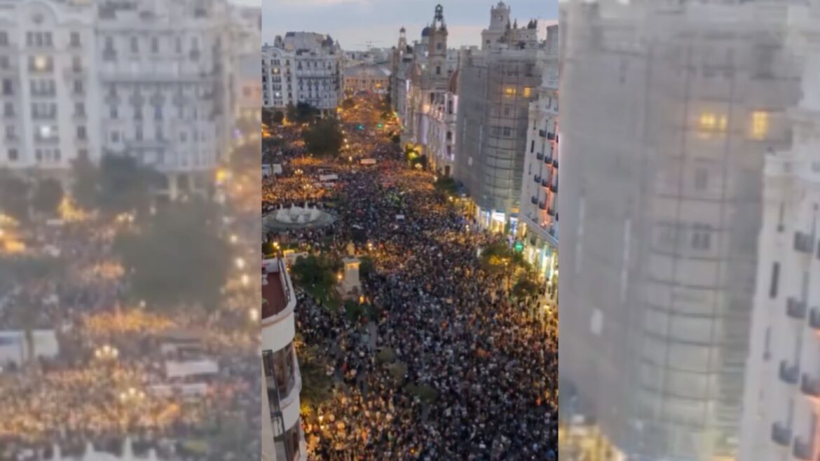 Protesta multitudinaria en Valancia contra Carlos Mazón por la mala gestión en la DANA; 4 detenidos y 31 policías heridos