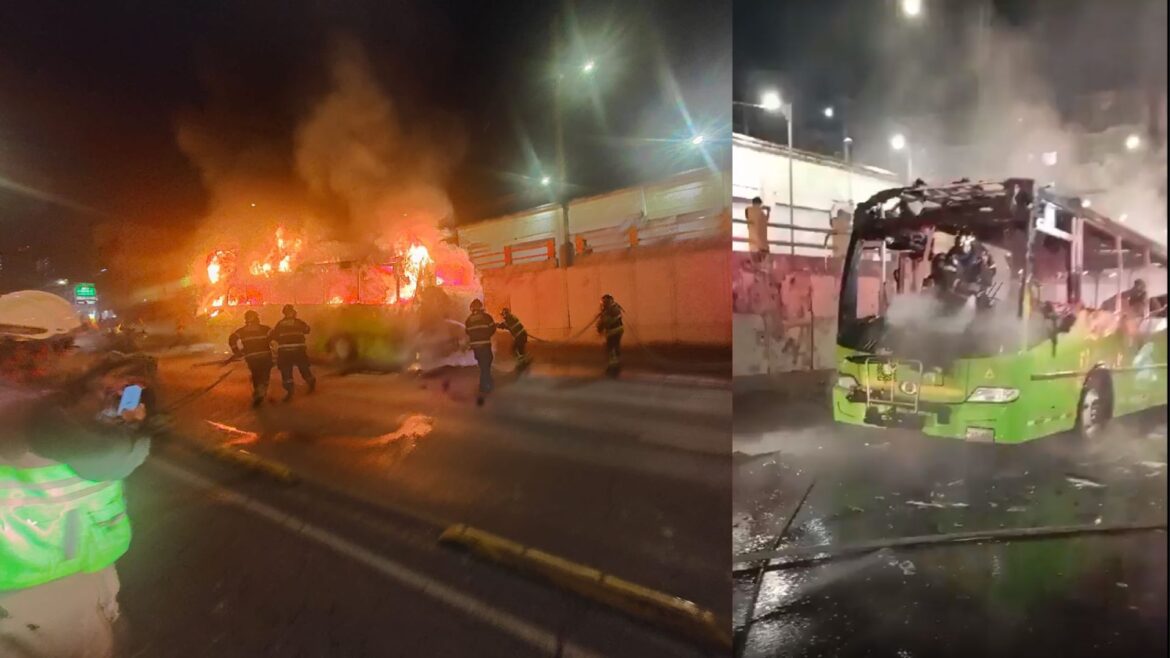 Incendio consume camión RTP en la colonia Guerrero de la CDMX; evacúan a pasajeros a tiempo