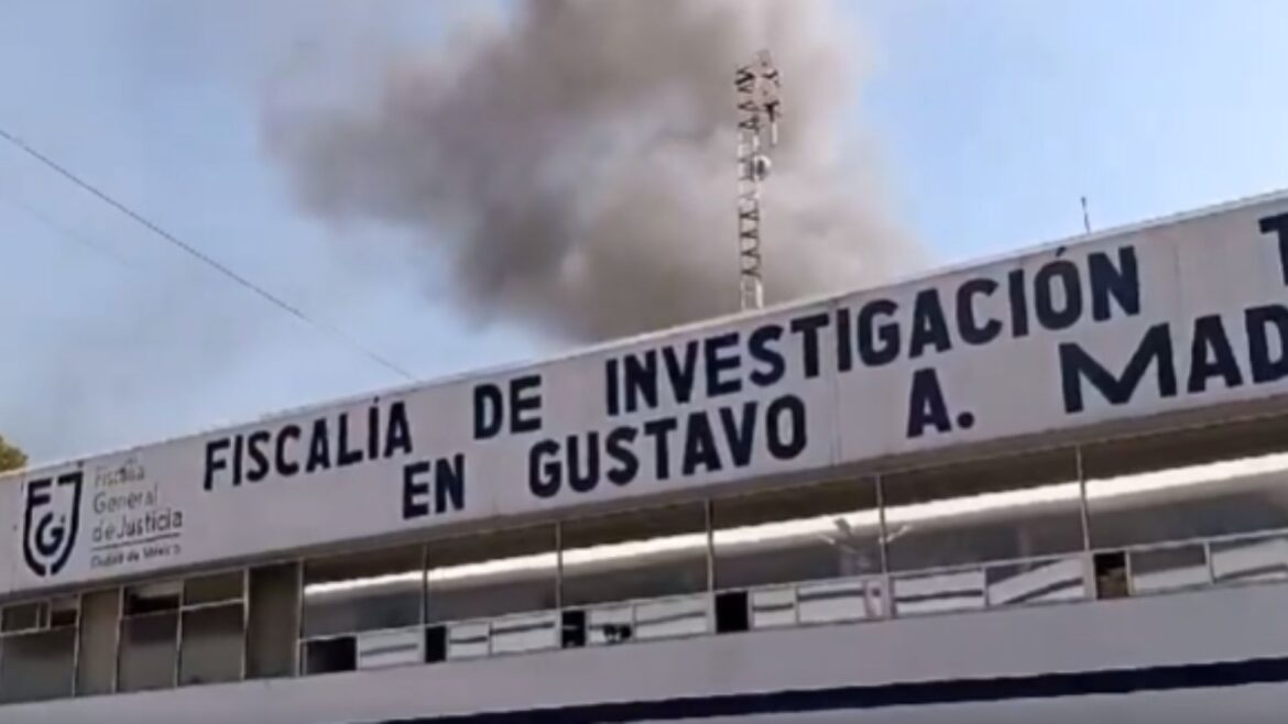 Fiscalía de CDMX investiga incendio en Gustavo A. Madero; no se afectaron investigaciones ni operaciones