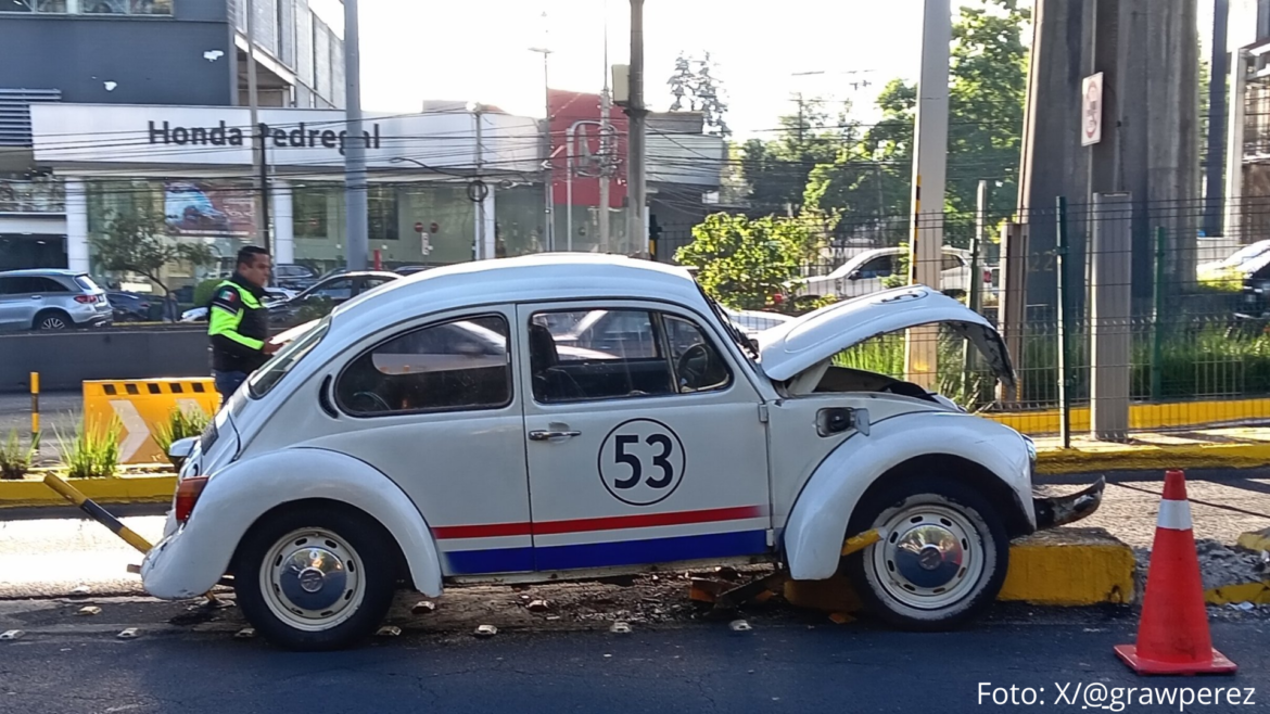 Herbie, el «Cupido Motorizado», sufre accidente en el Periférico Sur