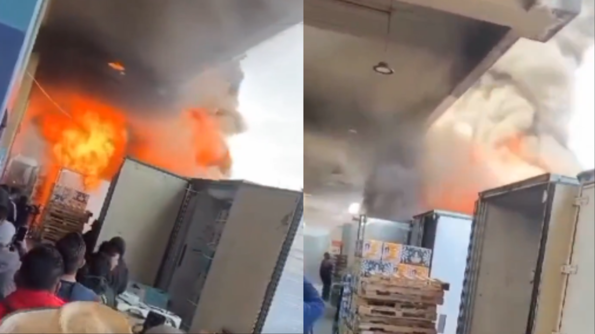 Incendio en la Central de Abasto de la CDMX afecta tres cajas de tráiler