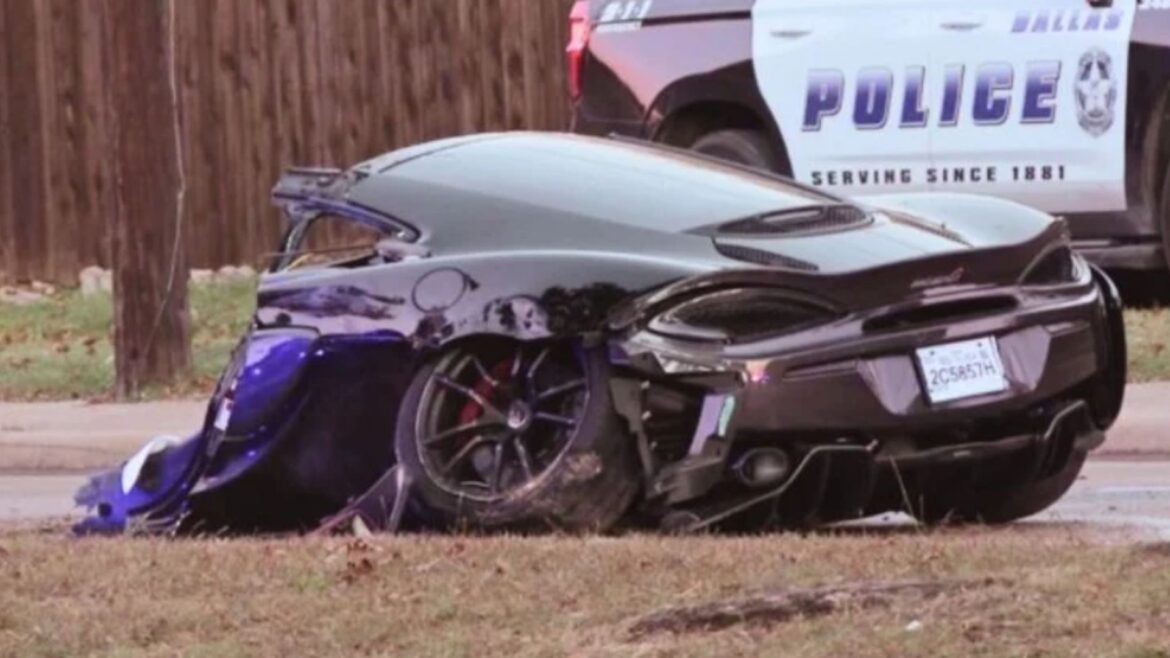 McLaren se parte en dos durante brutal accidente en Dallas; 2 personas fallecen