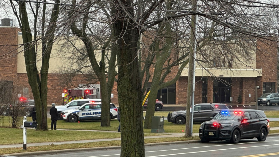 Tiroteo en escuela cristiana de Wisconsin deja dos muertos y varios heridos; la agresora se quita la vida