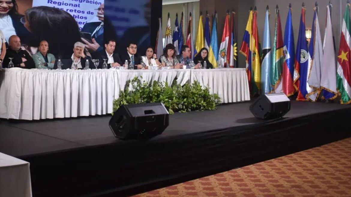 CELAC convoca reunión extraordinaria para abordar migración y unidad regional tras conflicto entre Colombia y EE.UU.