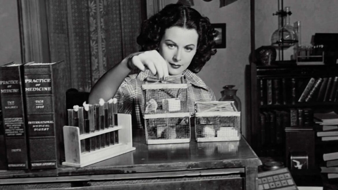 Hedy Lamarr: pionera en la tecnología que dio origen al Internet inalámbrico.