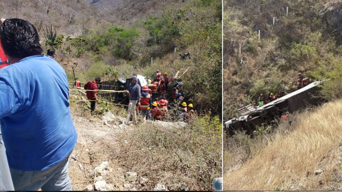 Tragedia en Oaxaca: volcadura de autobús con simpatizantes de Morena deja 11 muertos y 30 heridos