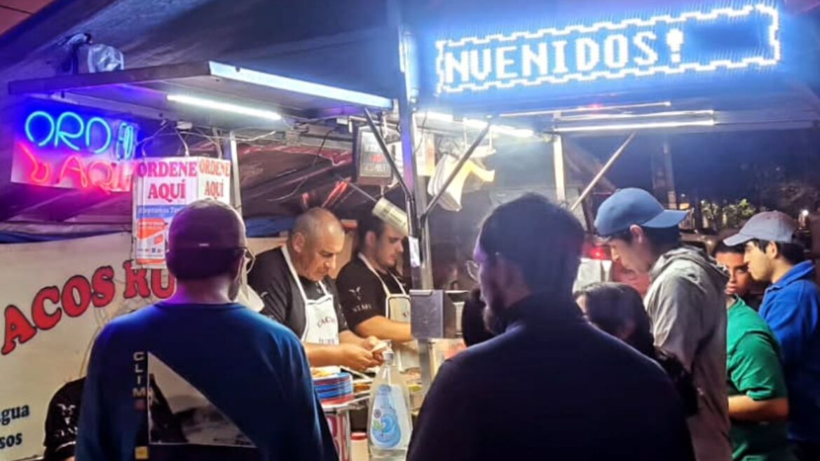 Detienen a tres personas por extorsión a Tacos Ruben’s en Miguel Hidalgo