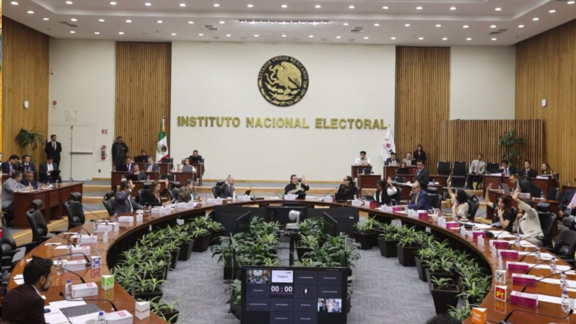 INE aprueba 74 sanciones por afiliación indebida, propaganda irregular y fallas en Revocación de Mandato