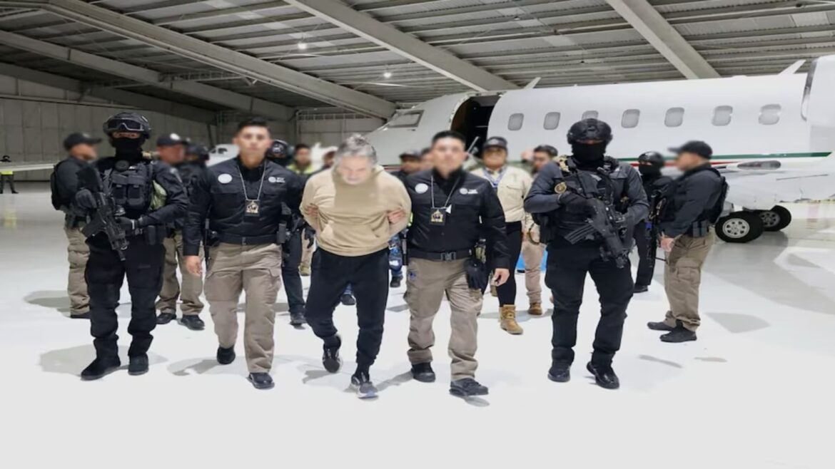 Hernán Bermúdez Requena llega a Toluca y es trasladado al penal de máxima seguridad del Altiplano