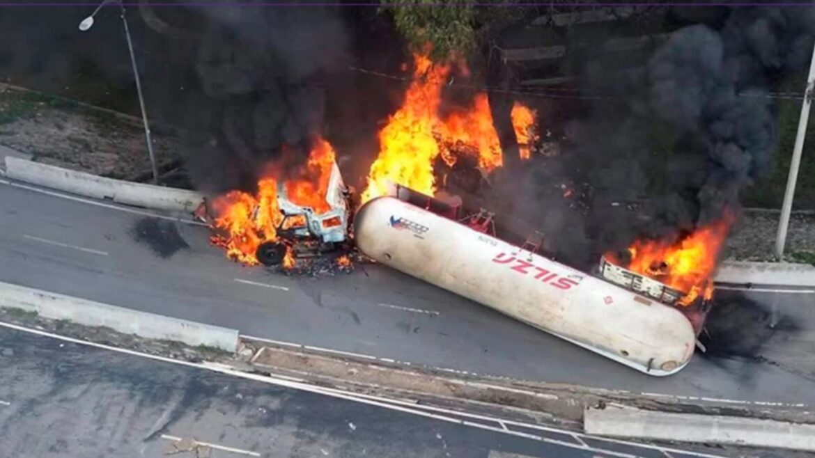 Explosión de pipa en Puente de la Concordia deja 4 muertos y 90 heridos; Gobierno de CDMX garantiza atención integral