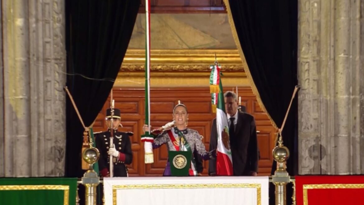 Claudia Sheinbaum hace historia como la primera mujer en dar el Grito de Independencia, destacando a las heroínas de 1810-1821