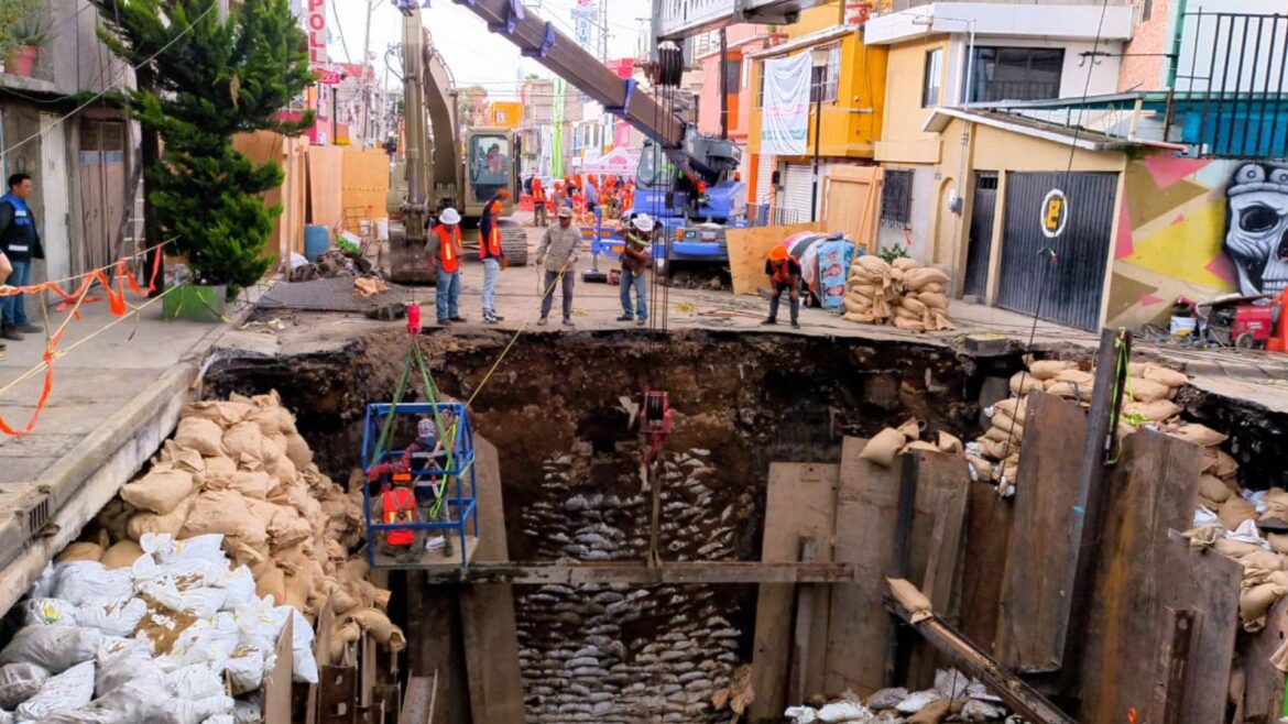 Iztapalapa: SEGIAGUA avanza 70% en reparación de socavón y drenaje en colonia Renovación