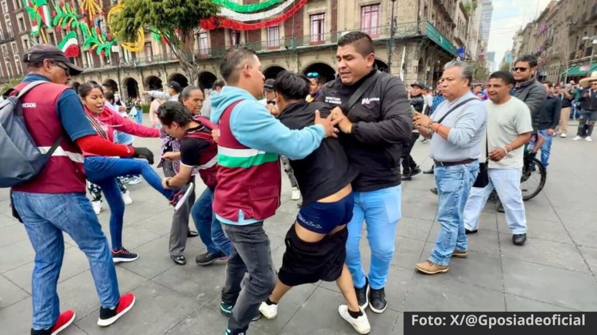 Ocho trabajadores lesionados tras agresión de comerciantes en el Zócalo previo al Grito de Independencia 2025