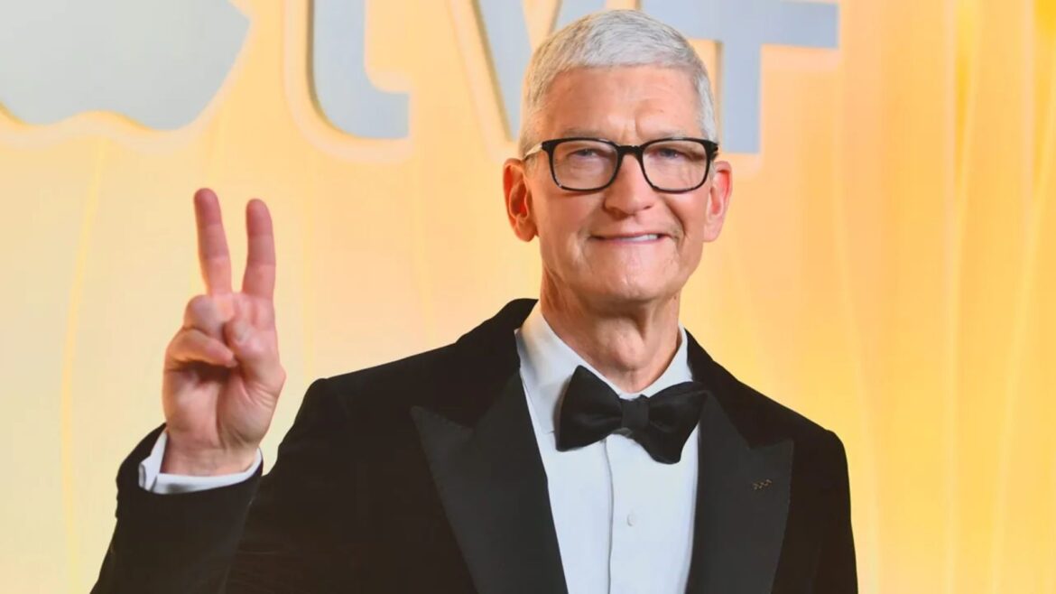 Tim Cook dejará la dirección de Apple y cederá el mando a John Ternus