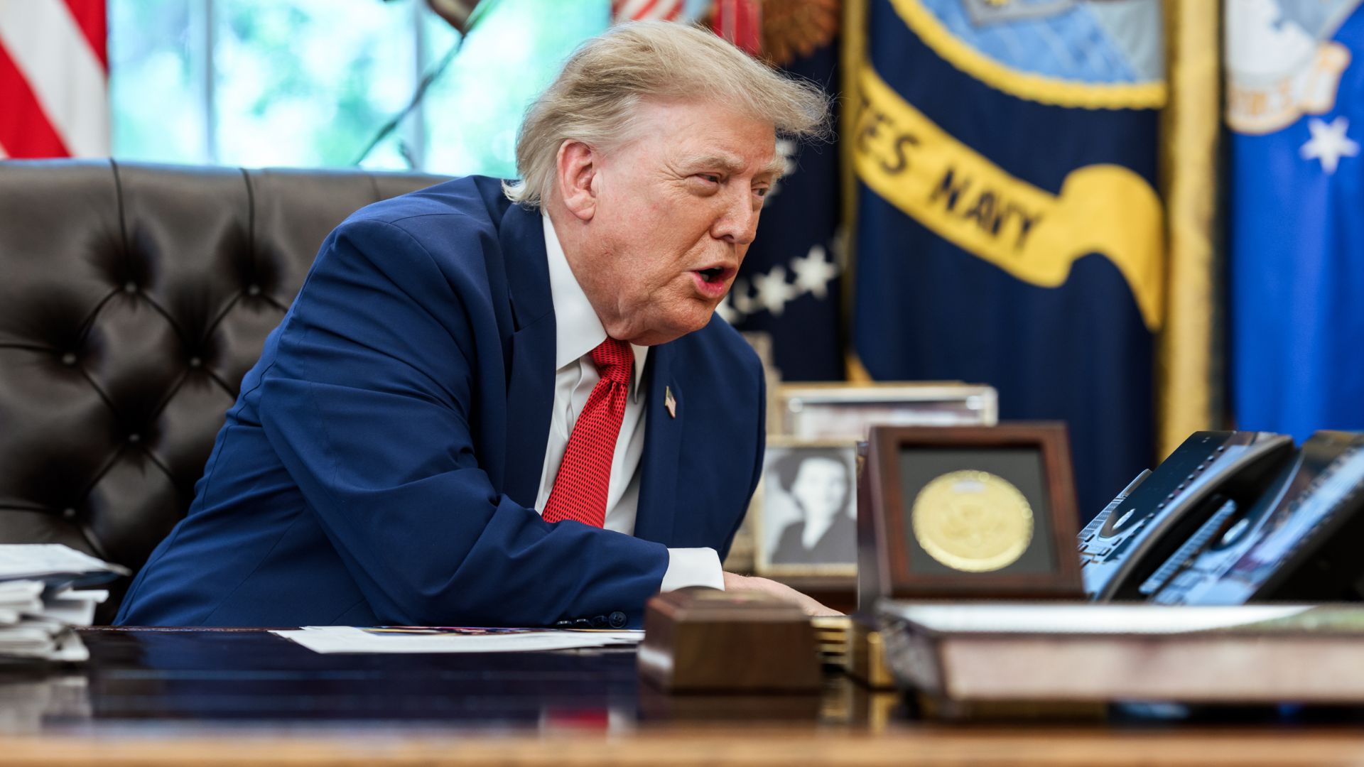 The Intercept y Freedom of the Press Foundation demandan a Trump por vender acceso anticipado a sus publicaciones en Truth Social